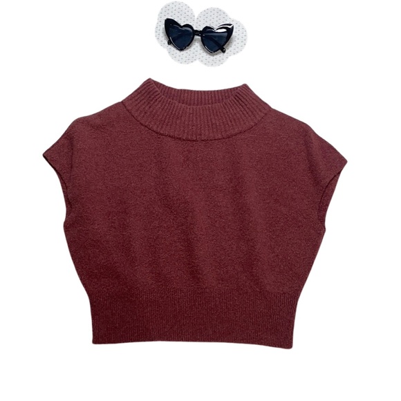 Express Red Sleeveless Vest - Picture 1 of 8